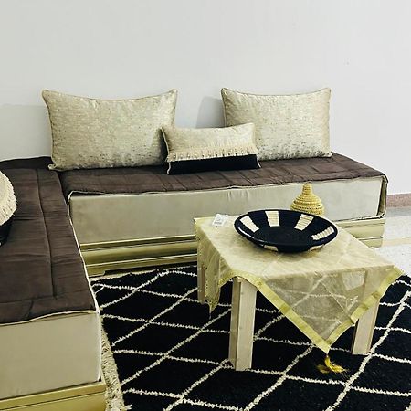 Karaz Homestay Grand Appartement Avec Rooftop Monte Arrouit Eksteriør bilde