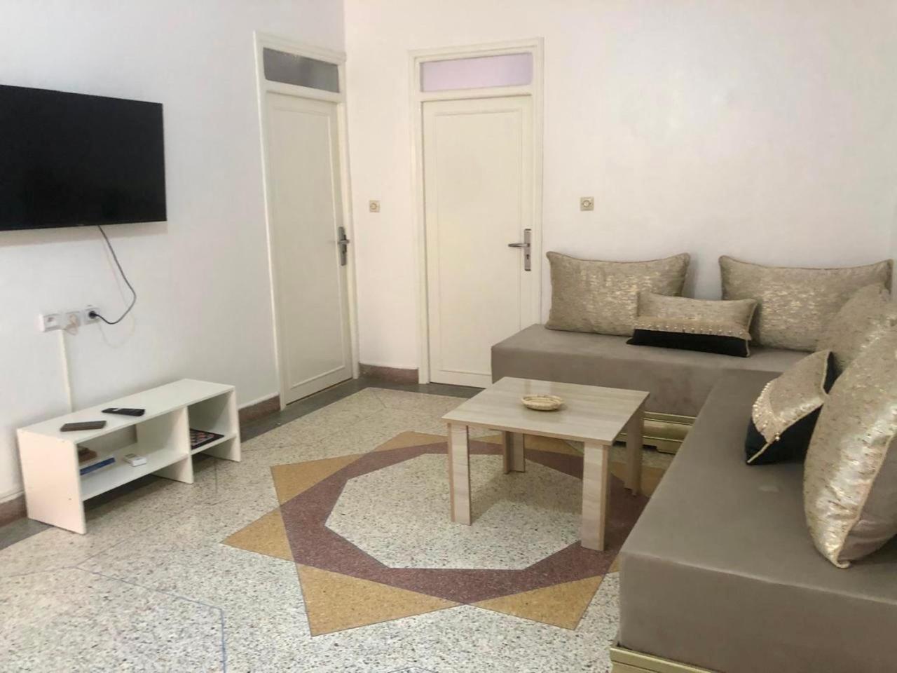 Karaz Homestay Grand Appartement Avec Rooftop Monte Arrouit Eksteriør bilde