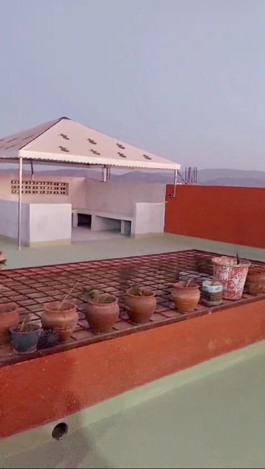 Karaz Homestay Grand Appartement Avec Rooftop Monte Arrouit Eksteriør bilde