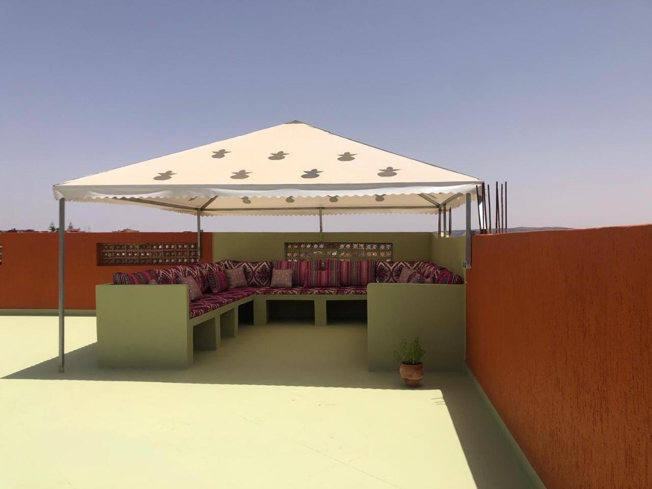 Karaz Homestay Grand Appartement Avec Rooftop Monte Arrouit Eksteriør bilde